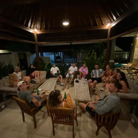 Lembongan Hostel Екстер'єр фото