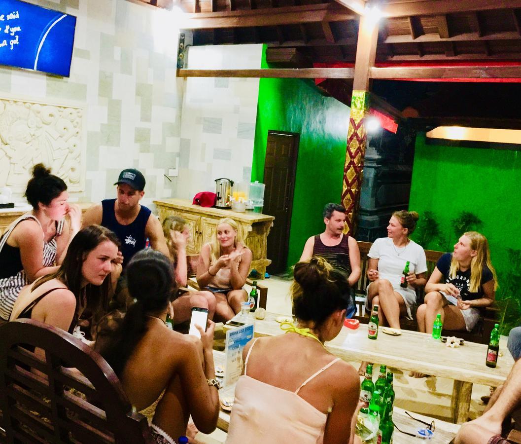 Lembongan Hostel Екстер'єр фото