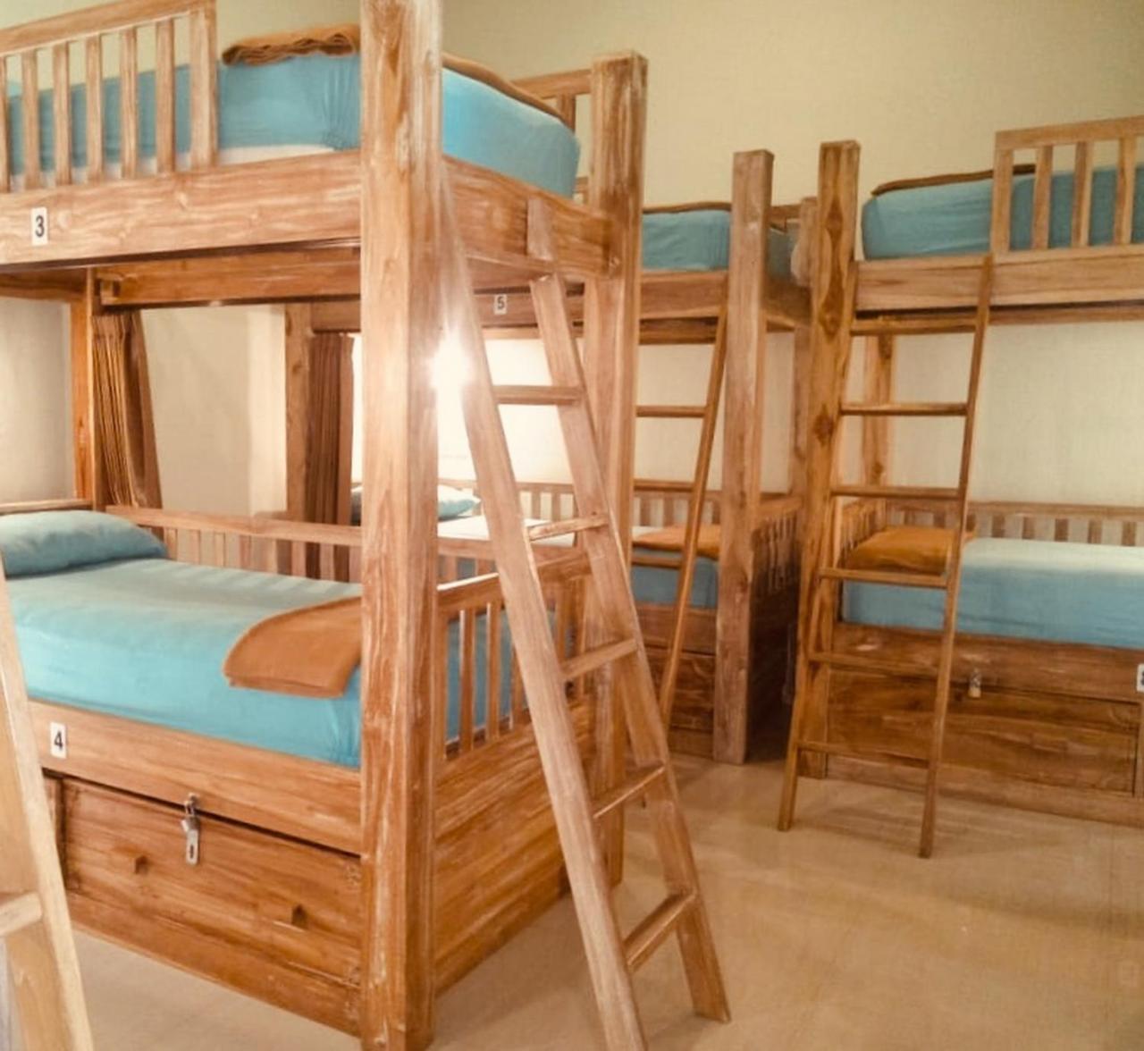 Lembongan Hostel Екстер'єр фото