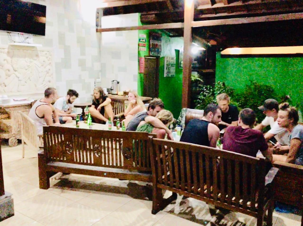 Lembongan Hostel Екстер'єр фото