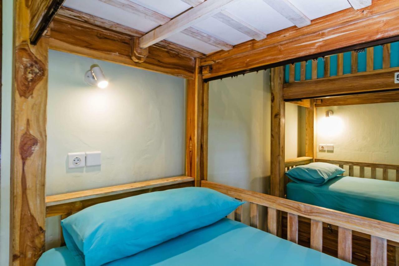 Lembongan Hostel Екстер'єр фото